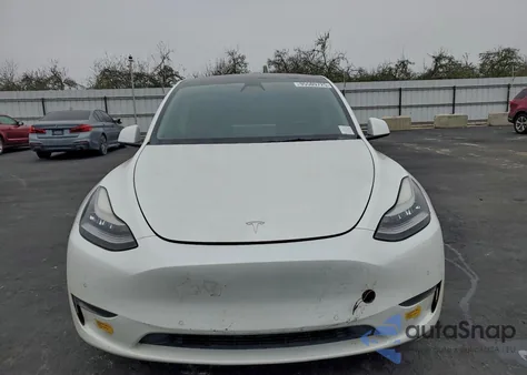 2021 Tesla Model Y z USA, uszkodzony, nr VIN 5YJYGDED0MF103735